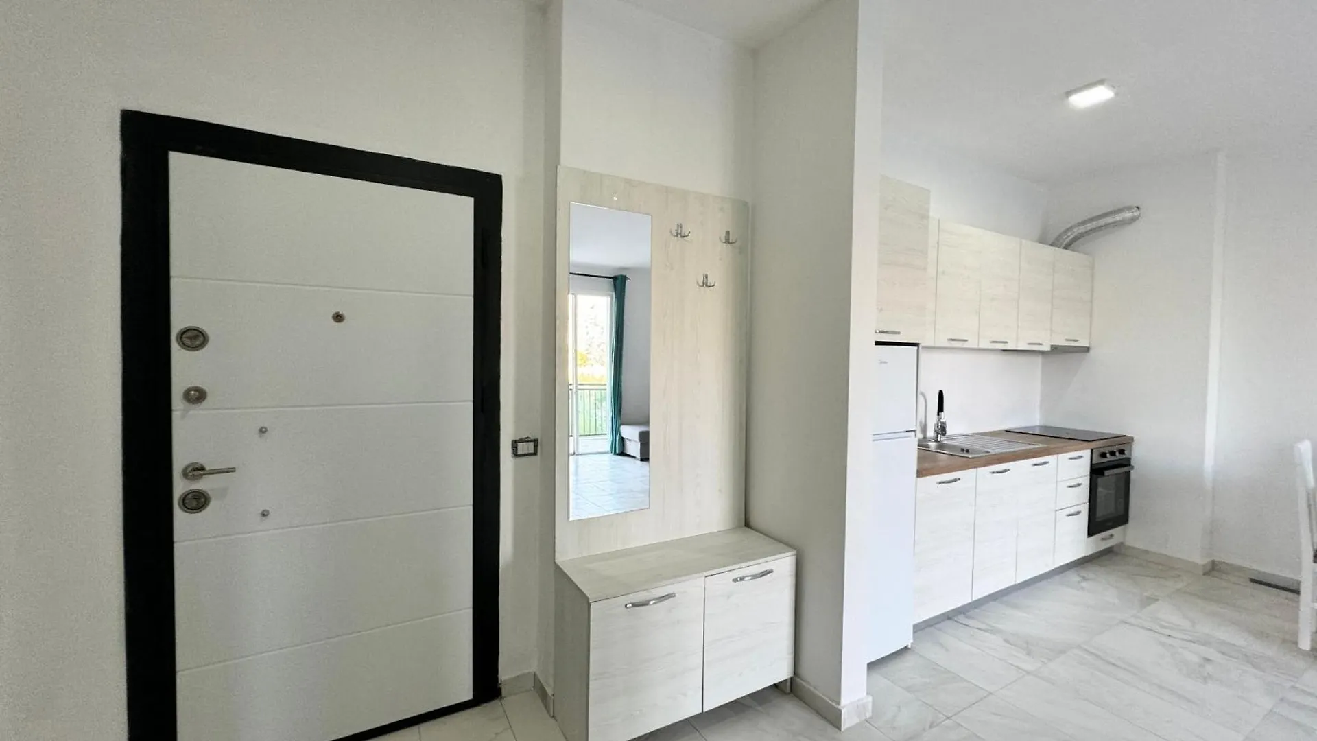Vera Apartments Shëngjin 0*,